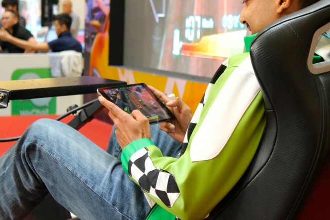 JJ behind the wheel at the WeChat Speed All-Star Race Finals